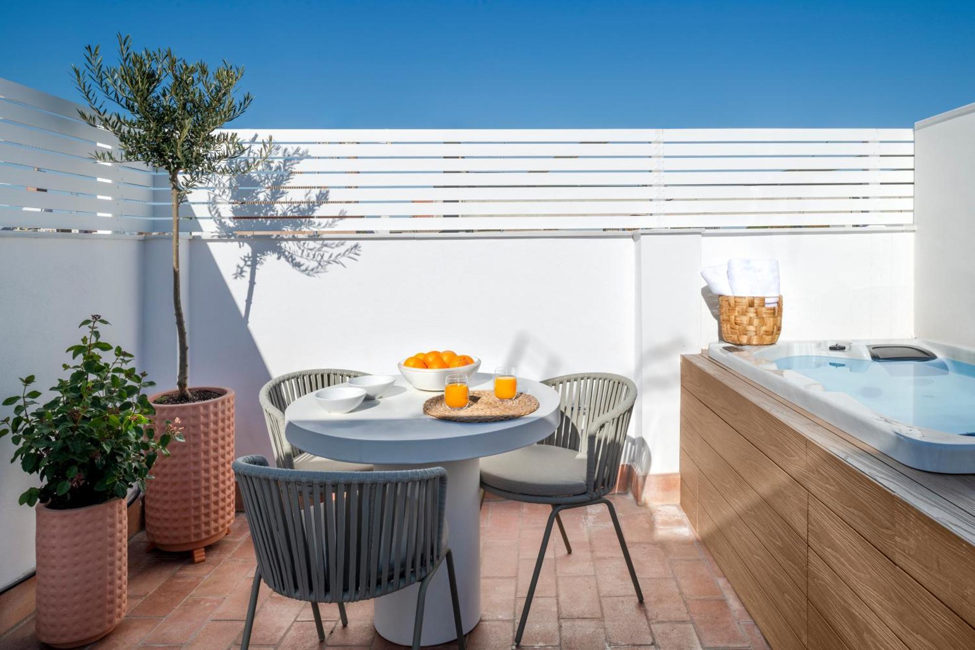 Magno Apartments Santa Clara - Private Terraces With Jacuzzi Sevilla Kültér fotó