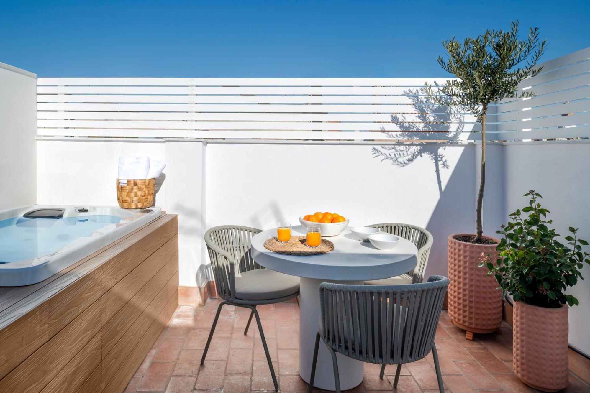 Magno Apartments Santa Clara - Private Terraces With Jacuzzi Sevilla Kültér fotó